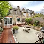 23 Baldock Street